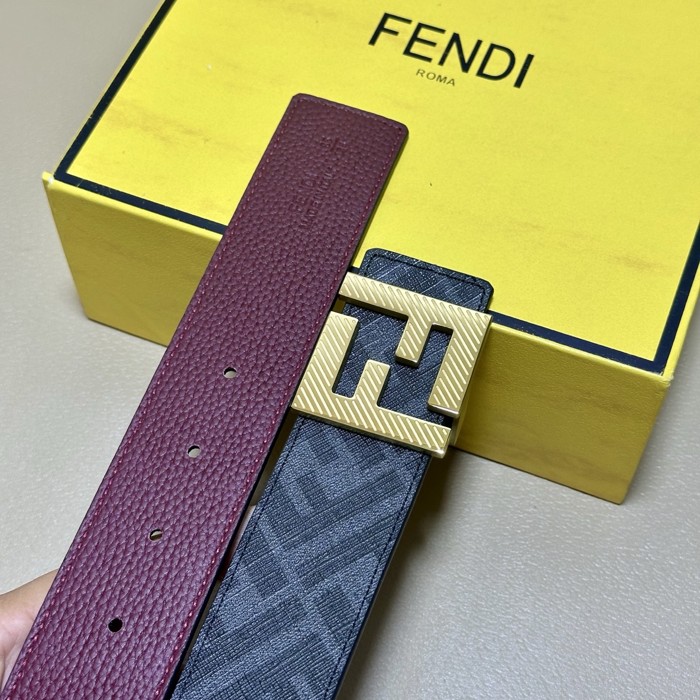 FENDI（芬迪）专柜同款 宽4.0CM 双环正反用腰带 FF按钉搭扣 酒红色Cuoio Romano皮