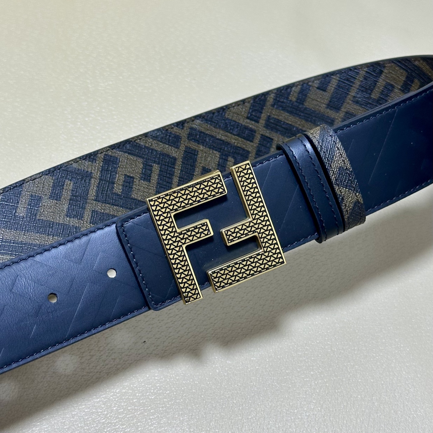 FENDI（芬迪）专柜同款 宽4.0CM 双环正反用腰带 FF按钉搭扣 黑色Cuoio Romano皮革