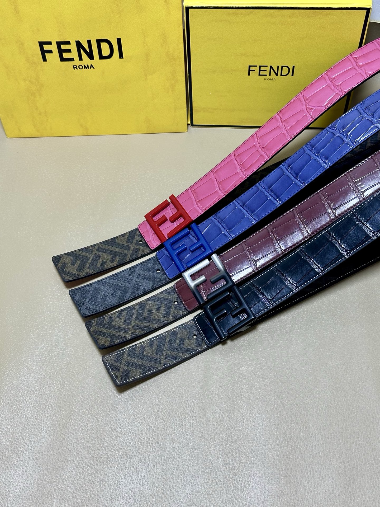 FENDI（芬迪）专柜同款 宽4.0CM 双环正反用腰带 FF按钉搭扣 棕色Cuoio Romano皮革