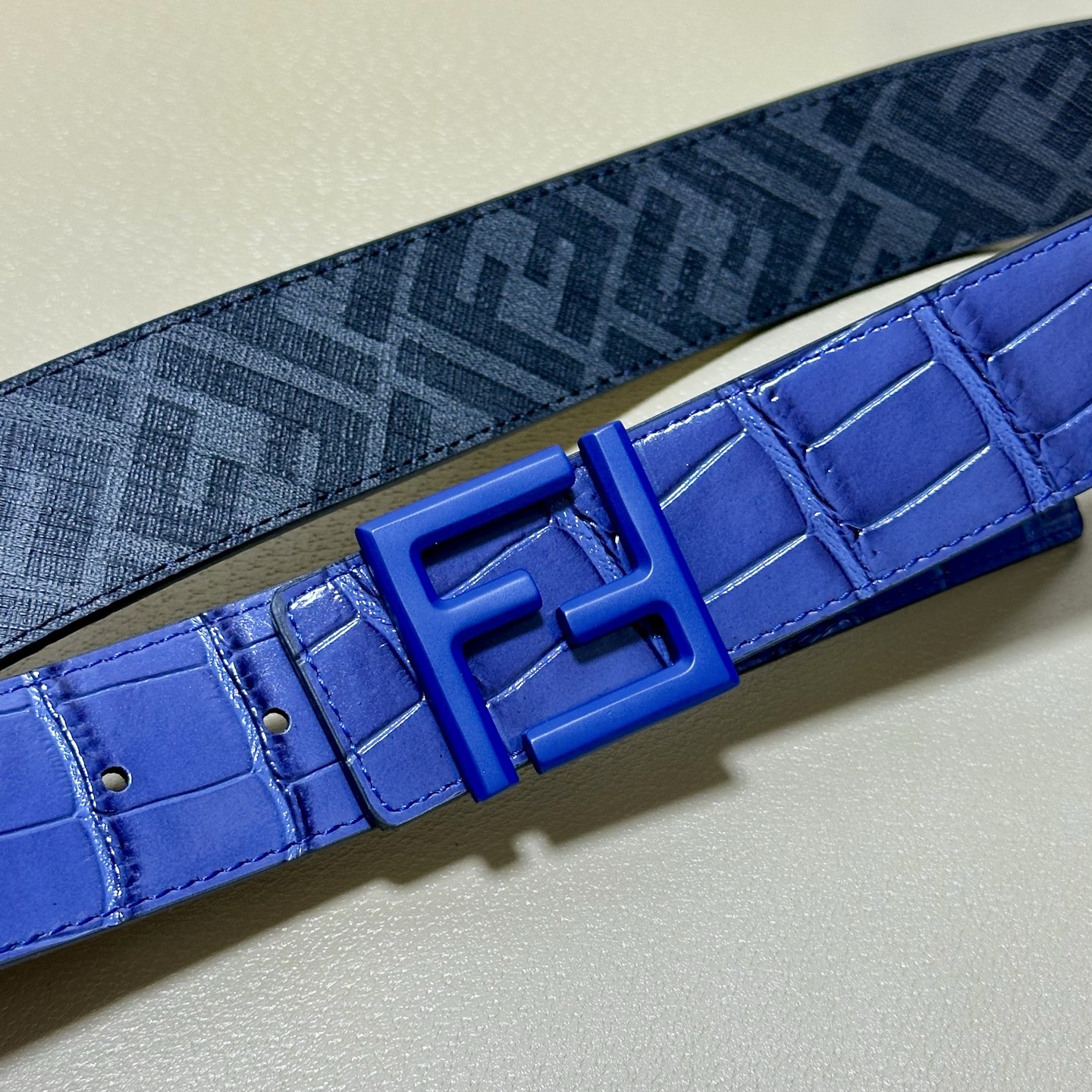 FENDI（芬迪）专柜同款 宽4.0CM 双环正反用腰带 FF按钉搭扣 蓝色Cuoio Romano皮革