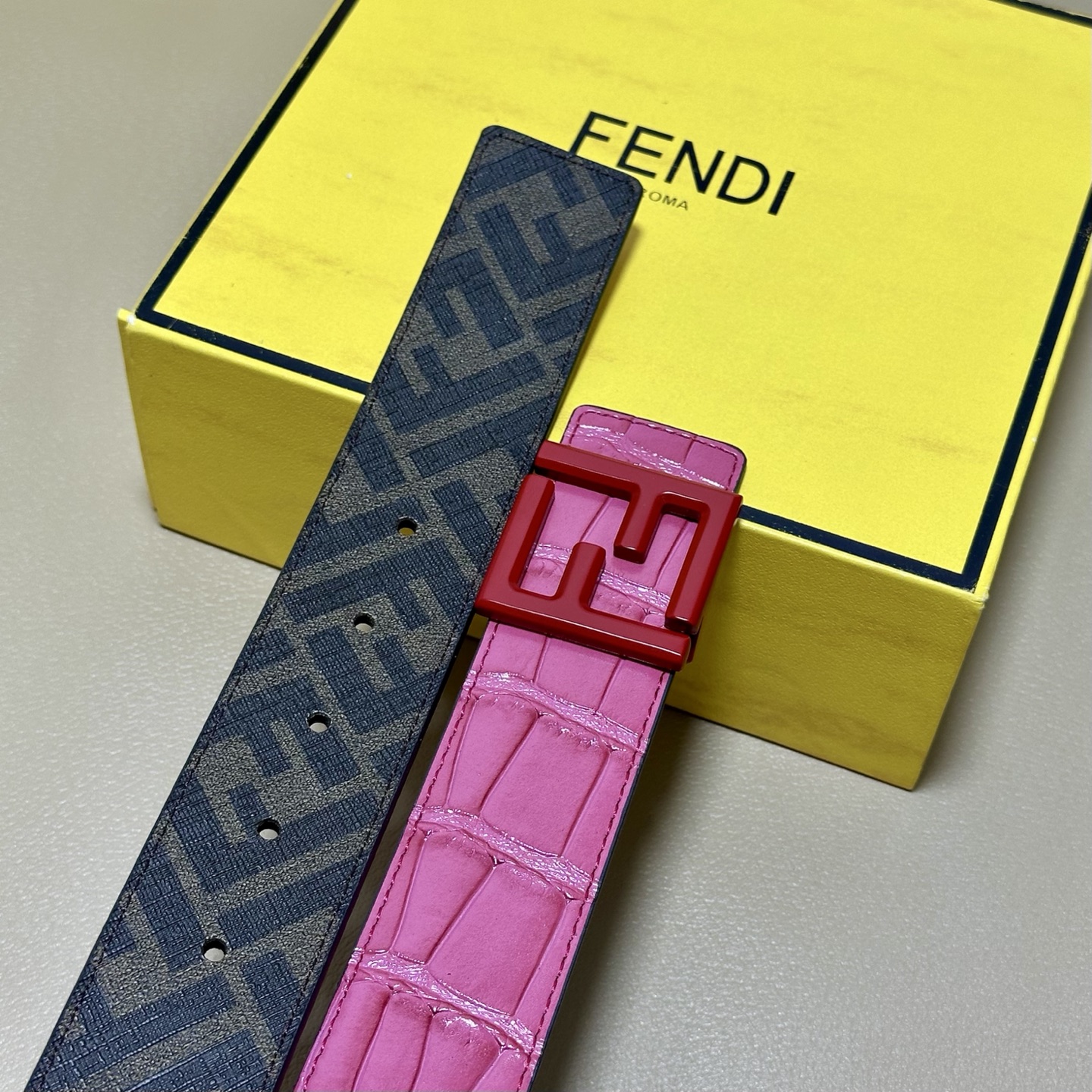 FENDI（芬迪）专柜同款 宽4.0CM 双环正反用腰带 FF按钉搭扣 红色Cuoio Romano皮革