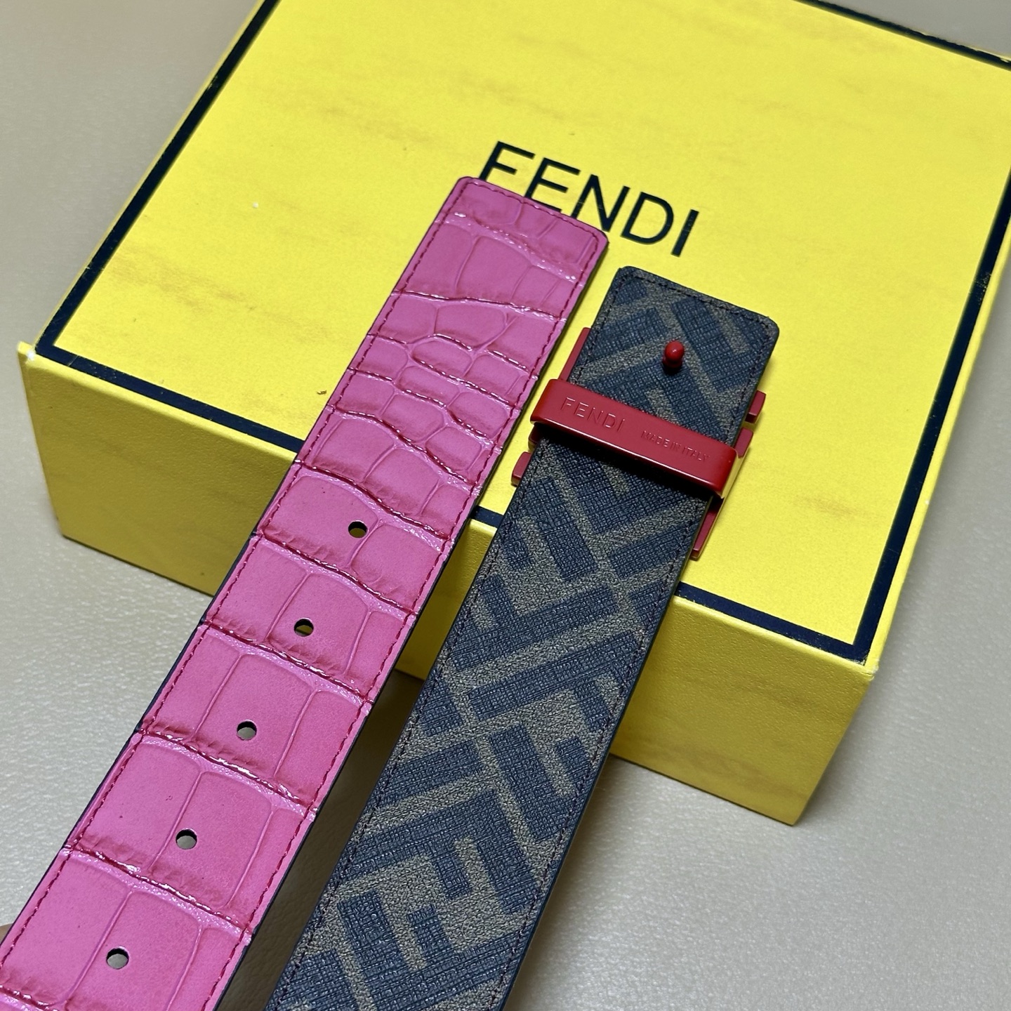 FENDI（芬迪）专柜同款 宽4.0CM 双环正反用腰带 FF按钉搭扣 红色Cuoio Romano皮革