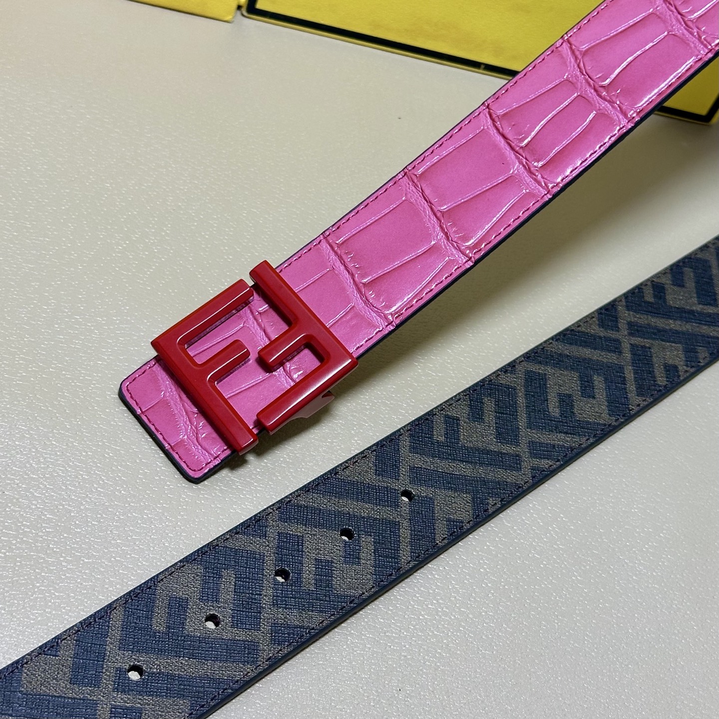 FENDI（芬迪）专柜同款 宽4.0CM 双环正反用腰带 FF按钉搭扣 红色Cuoio Romano皮革