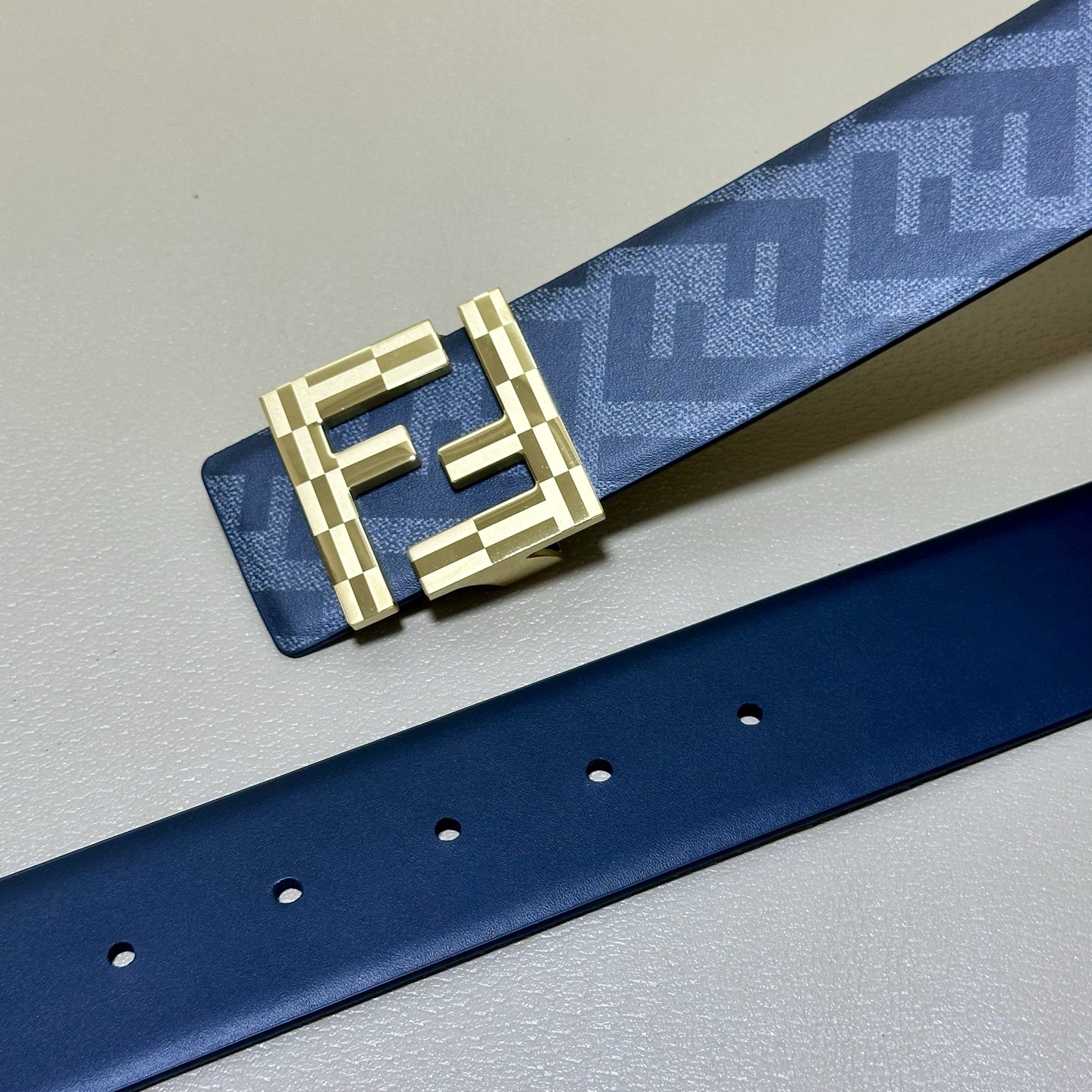 FENDI（芬迪）专柜同款 宽4.0CM 双环正反用腰带 FF按钉搭扣 黑色Cuoio  Romano皮