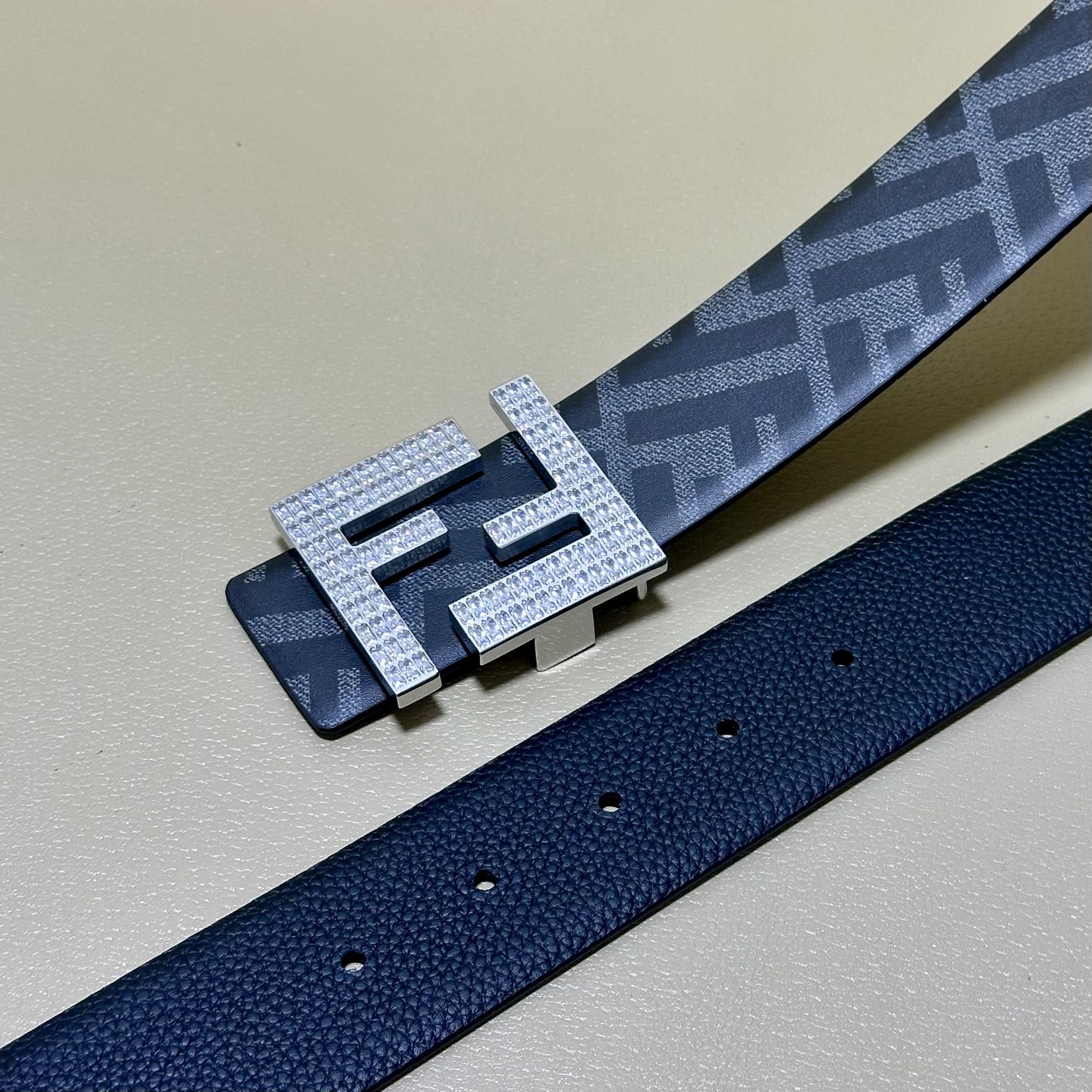 FENDI（芬迪）专柜同款 宽4.0CM 双环正反用腰带 FF按钉搭扣 黑色Cuoio  Romano皮