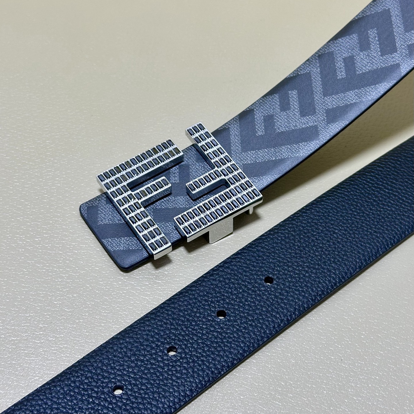 FENDI（芬迪）专柜同款 宽4.0CM 双环正反用腰带 FF按钉搭扣 黑色Cuoio  Romano皮