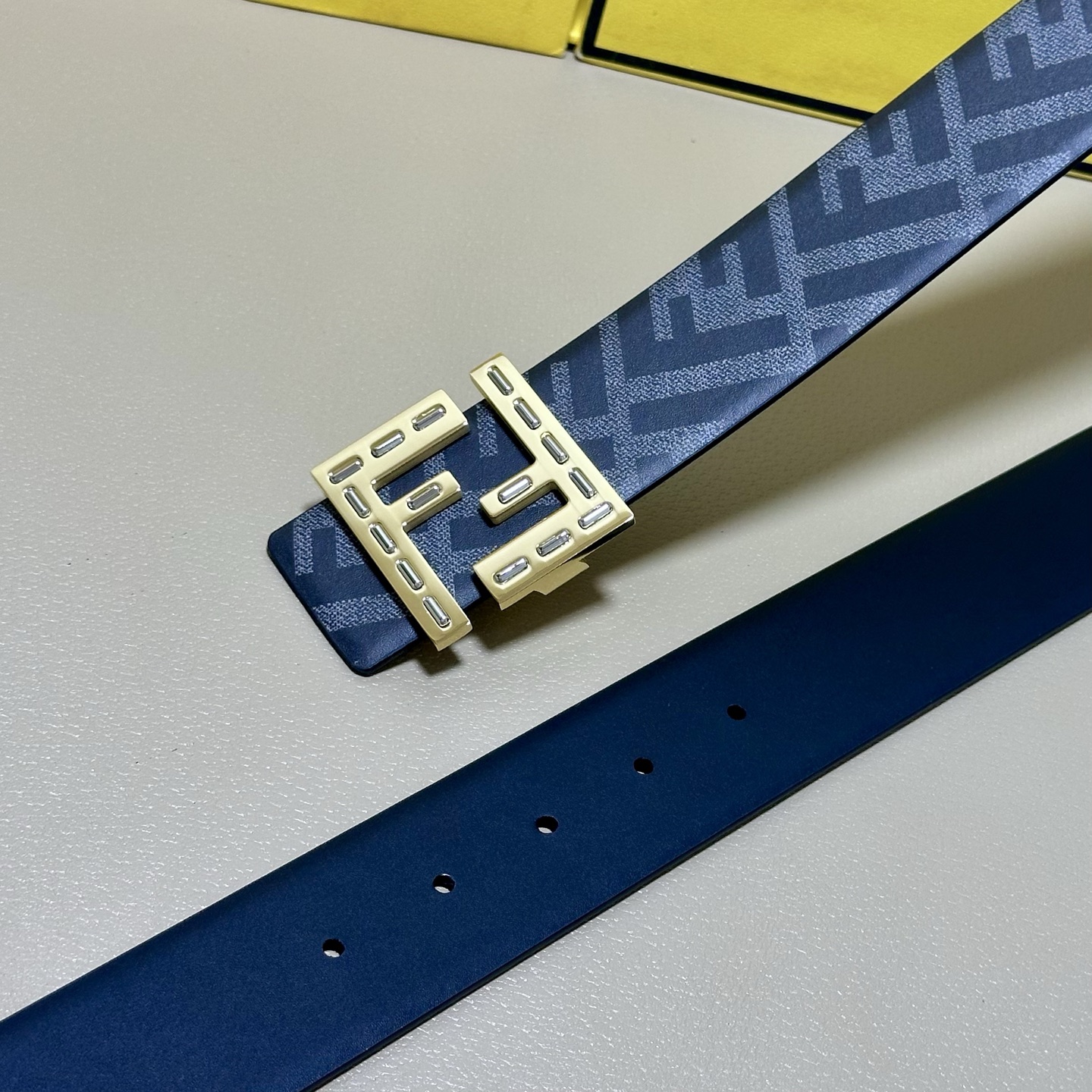 FENDI（芬迪）专柜同款 宽4.0CM 双环正反用腰带 FF按钉搭扣 黑色Cuoio  Romano皮