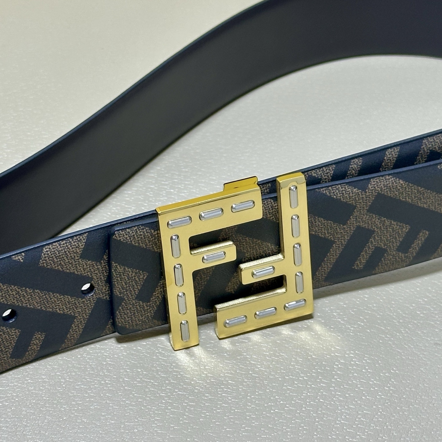 FENDI（芬迪）专柜同款 宽4.0CM 双环正反用腰带 FF按钉搭扣 咖啡色Cuoio  Romano