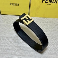 FENDl (芬迪)宽40MM双面原版小牛皮 搭配单钌钯电镀扣 完美的手感.油边 出众的设计.风格 高贵奢华 时尚大方 FENDl (芬迪)宽40MM双面原版小牛皮 搭配单钌钯电镀扣 完美的手感.油边 出众的设计.风格 高贵奢华 时尚大方