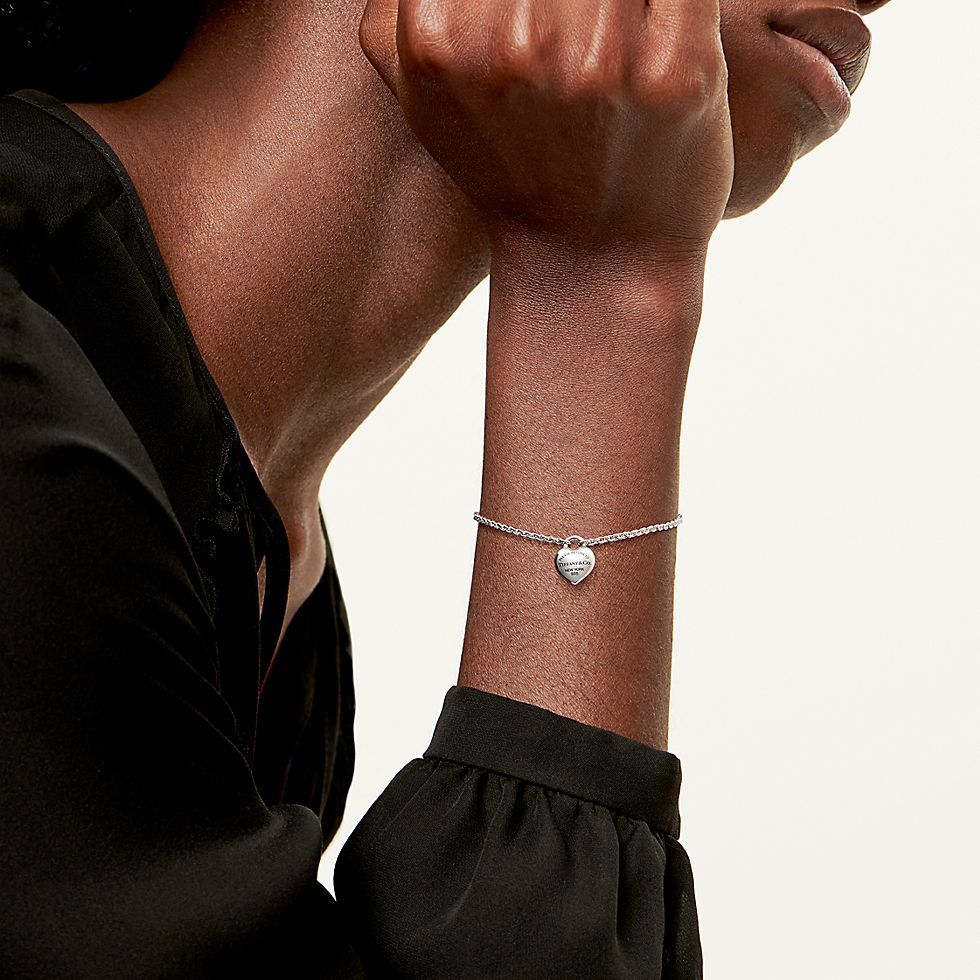 Tiffany & Co. tiff蒂芙尼手链 滴油手链桃心爱心手链 百搭 百搭单品 流行的蒂芙尼主题 永远是众人瞩目的焦点