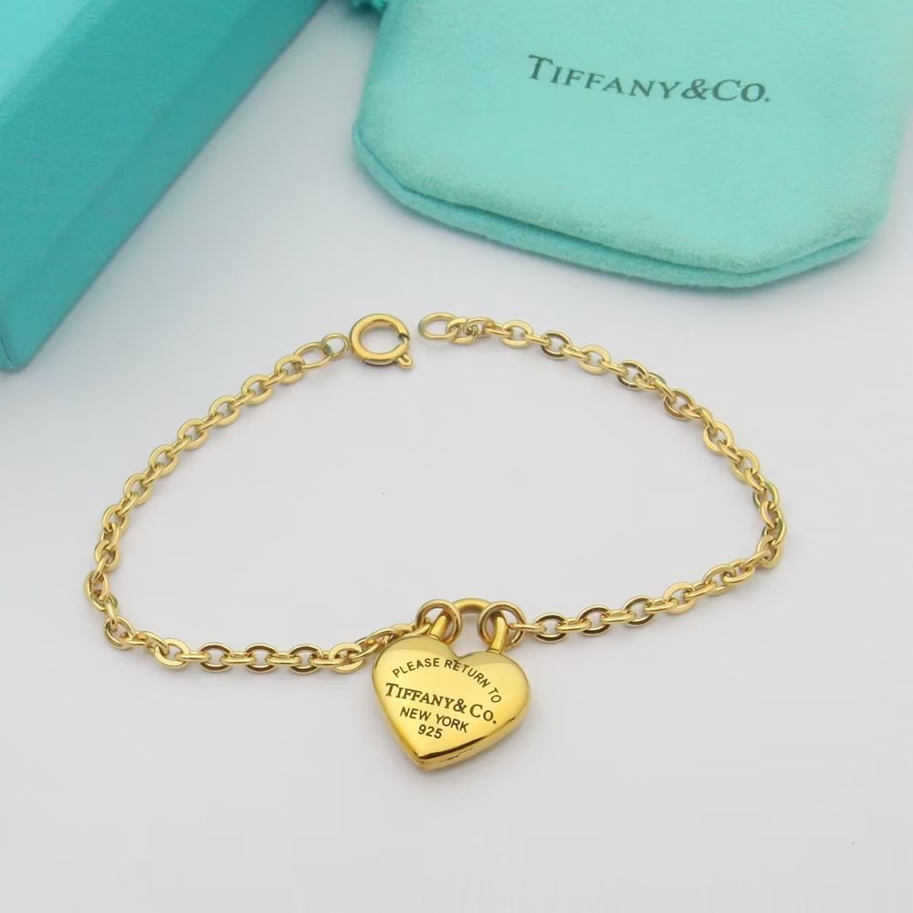 Tiffany & Co. tiff蒂芙尼手链 滴油手链桃心爱心手链 百搭 百搭单品 流行的蒂芙尼主题 永远是众人瞩目的焦点