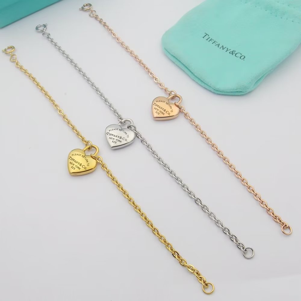 Tiffany & Co. tiff蒂芙尼手链 滴油手链桃心爱心手链 百搭 百搭单品 流行的蒂芙尼主题 永远是众人瞩目的焦点