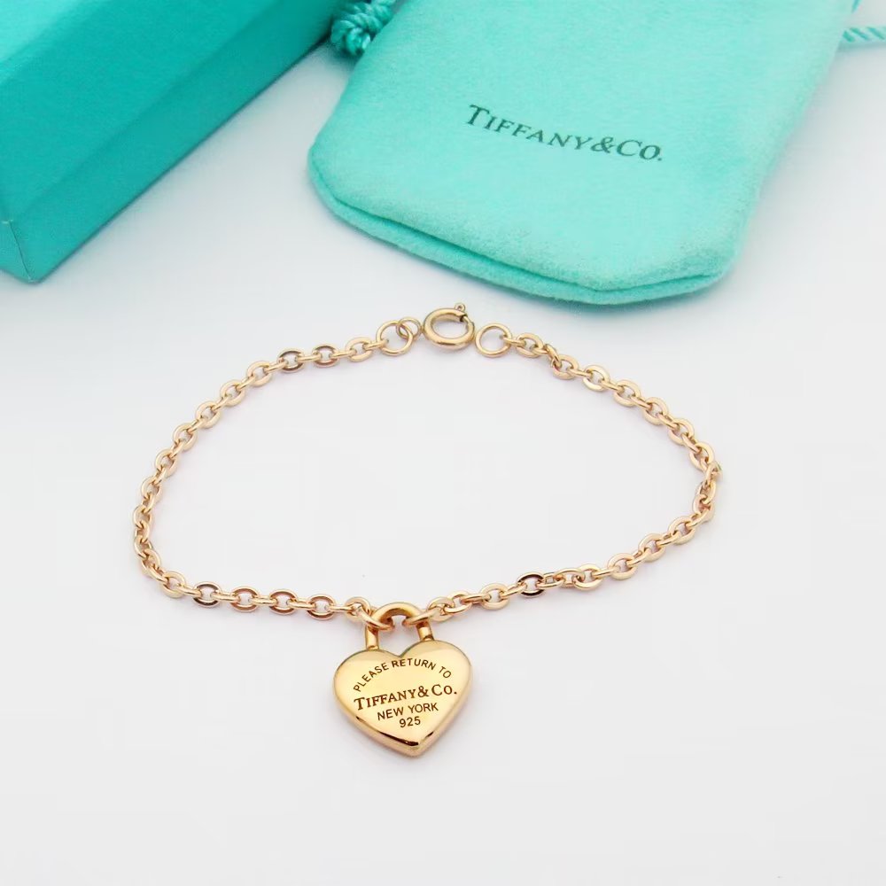 Tiffany & Co. tiff蒂芙尼手链 滴油手链桃心爱心手链 百搭 百搭单品 流行的蒂芙尼主题 永远是众人瞩目的焦点