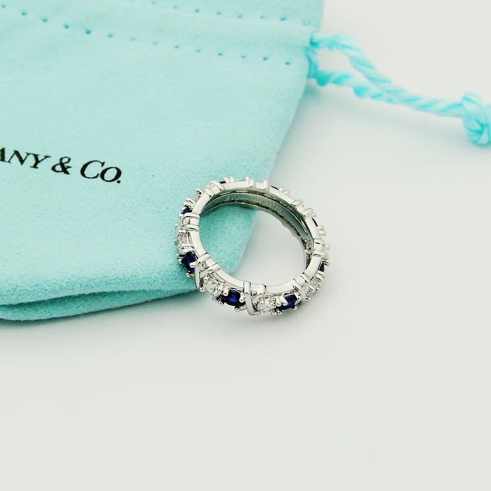 ❤️105包邮/原单代购级别
👑经典款 超火爆蒂芙尼戒指💍💍蒂芙尼Tiff Co钻戒火爆高端交叉戒指 白金 戒指💍进口顶级锆石 ⬆️闪✨ ❗精工镶嵌‼️完美高大上 ❤️ 诱惑挡不住 美⭐️⭐️⭐️6789码齐 戒指 