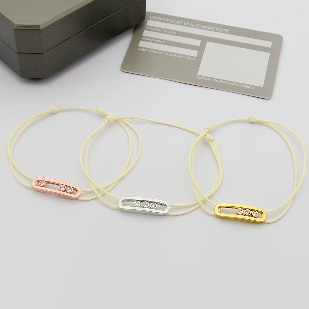 ❤️85包邮/原单代购级别
Messika新款全新梅西卡手链手绳推出精致多色绳圈手链系列，多色绳圈搭配一颗明亮式切割滑动钻石于腕间注入摩登意趣，彰显出众个性多色选