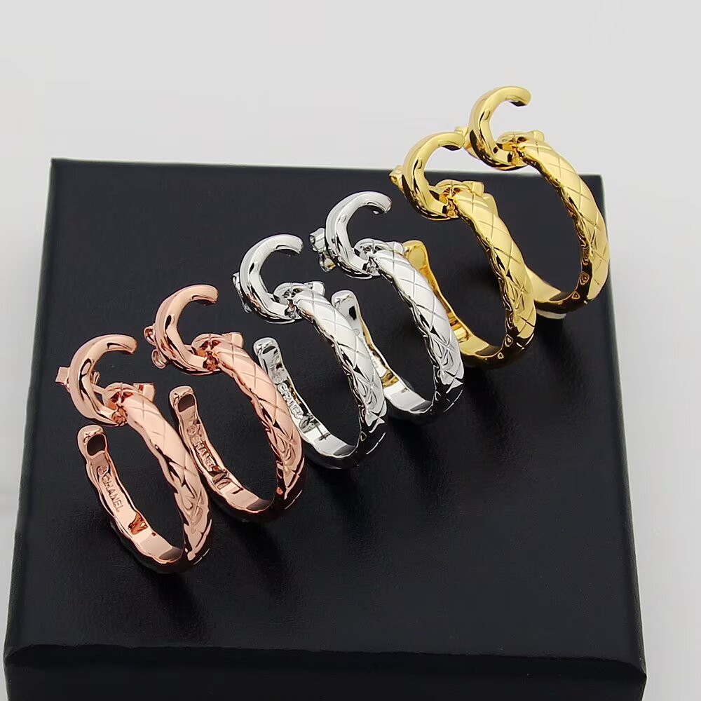 Elegantes Aretes Chanel Coco Crush en Oro de 18K con Diseño Acolchado 10 a1745453238260 5544