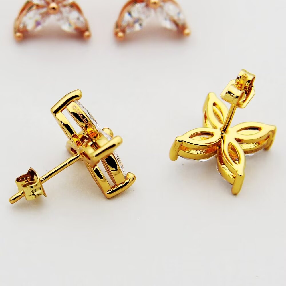 Tiffany & Co. Tiffany 蒂芙尼耳钉马眼耳钉 唯美的一款 雪花马眼耳钉 亚金版本精电厚金，质感超棒