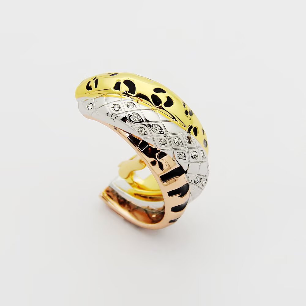 Cartier 150 单边耳夹Cartier卡地亚三环耳夹三色豹纹耳夹呈献全新TRINITY系列作品