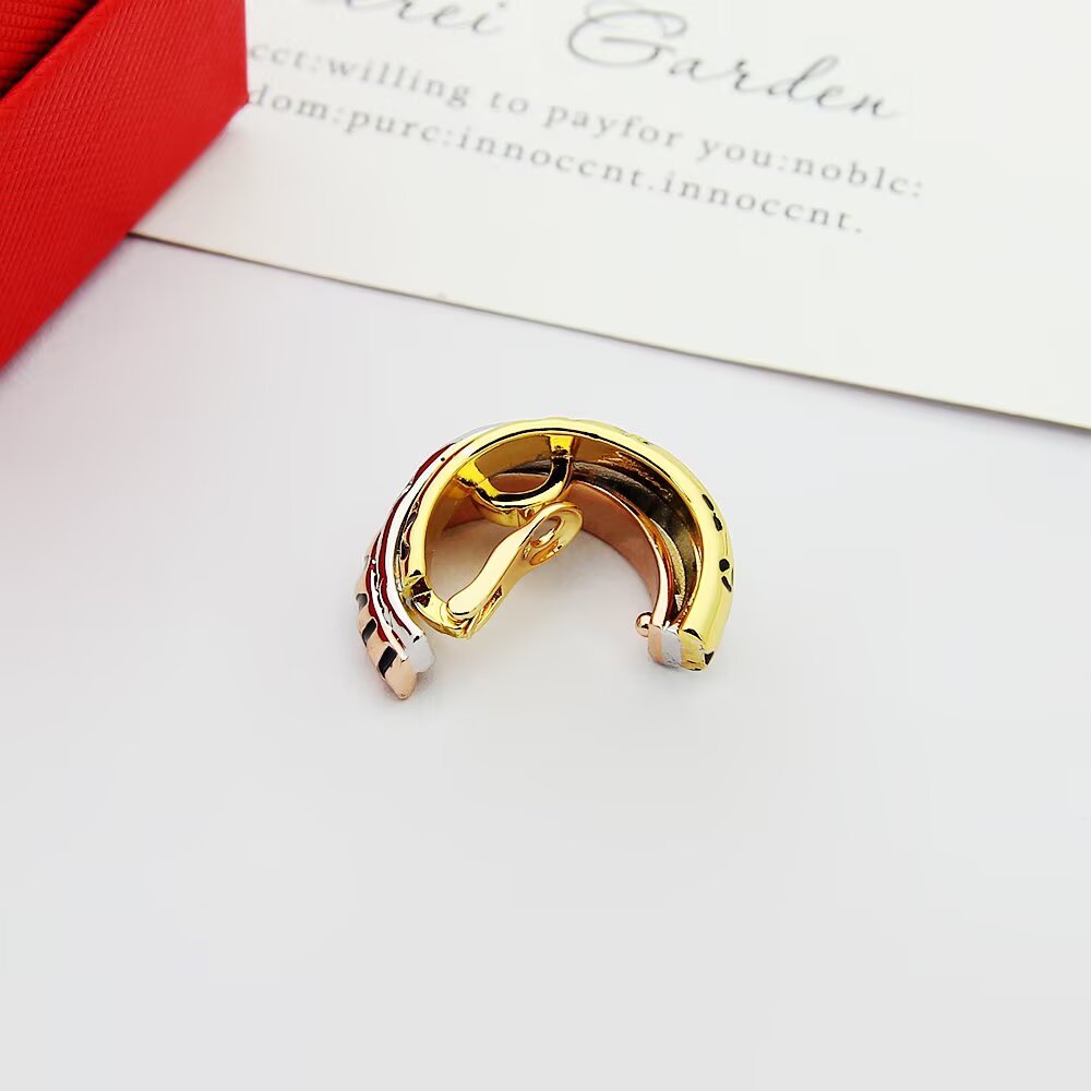 Cartier 150 单边耳夹Cartier卡地亚三环耳夹三色豹纹耳夹呈献全新TRINITY系列作品