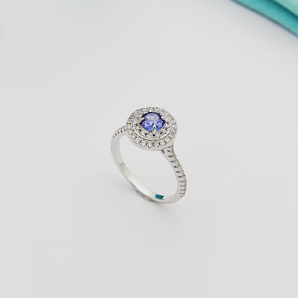 Tiffany & Co. Tiffany蒂芙尼戒指 单钻戒指 镶嵌彩钻钻石的闪烁光采璀璨辉映 蒂芙尼精湛匠心成就 杰作