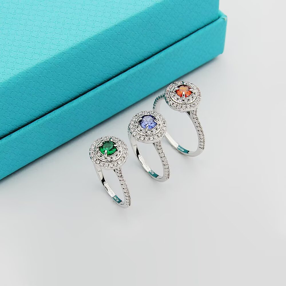 Tiffany & Co. Tiffany蒂芙尼戒指 单钻戒指 镶嵌彩钻钻石的闪烁光采璀璨辉映 蒂芙尼精湛匠心成就 杰作