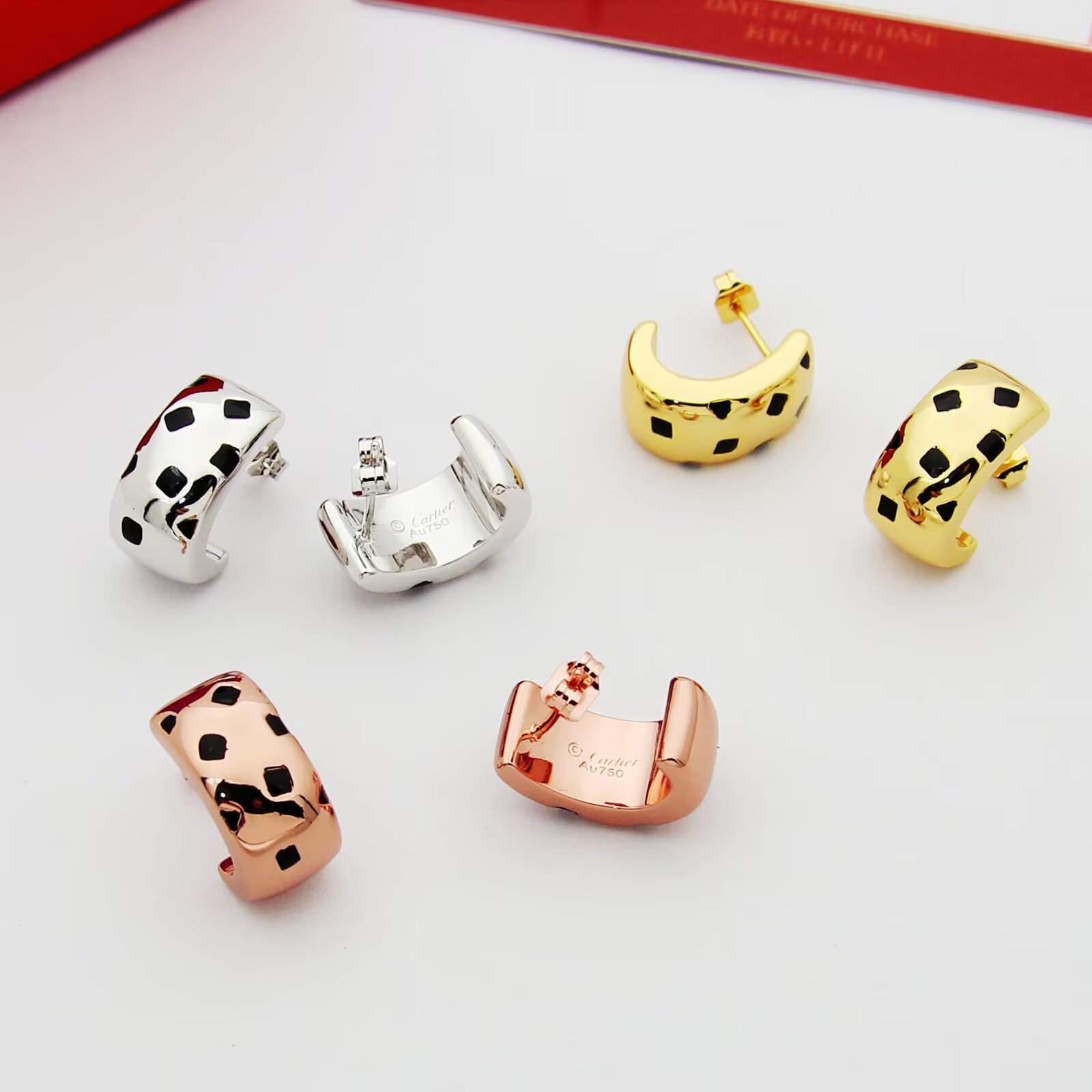 Cartier Cartier卡地亚 豹纹耳钉 款 亚金版本电镀厚金奢华耳钉 女神 显脸瘦三