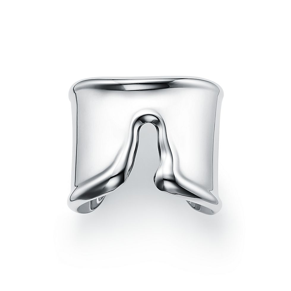Tiffany & Co. Tiffany蒂芙尼手镯不规则光面手镯 设计 简洁 彰显 优雅 低调绽放自信 非常细腻而夺目