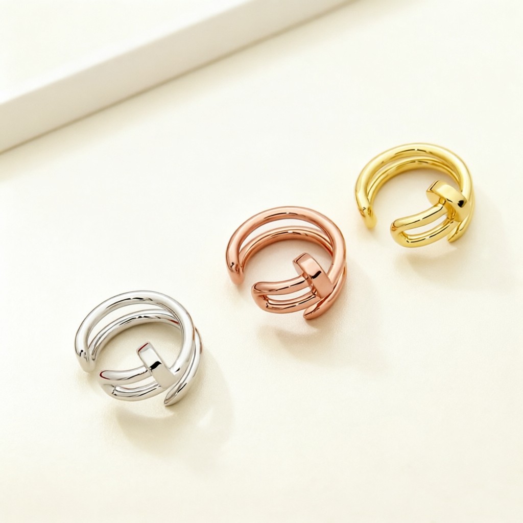 Cartier 卡地亚耳钉 单钉子耳夹耳扣 亚金材质，刻有logo 钉子耳扣