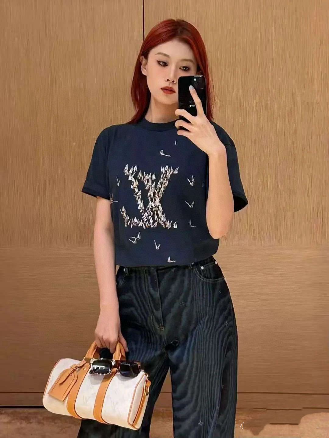 模特上身效果图。