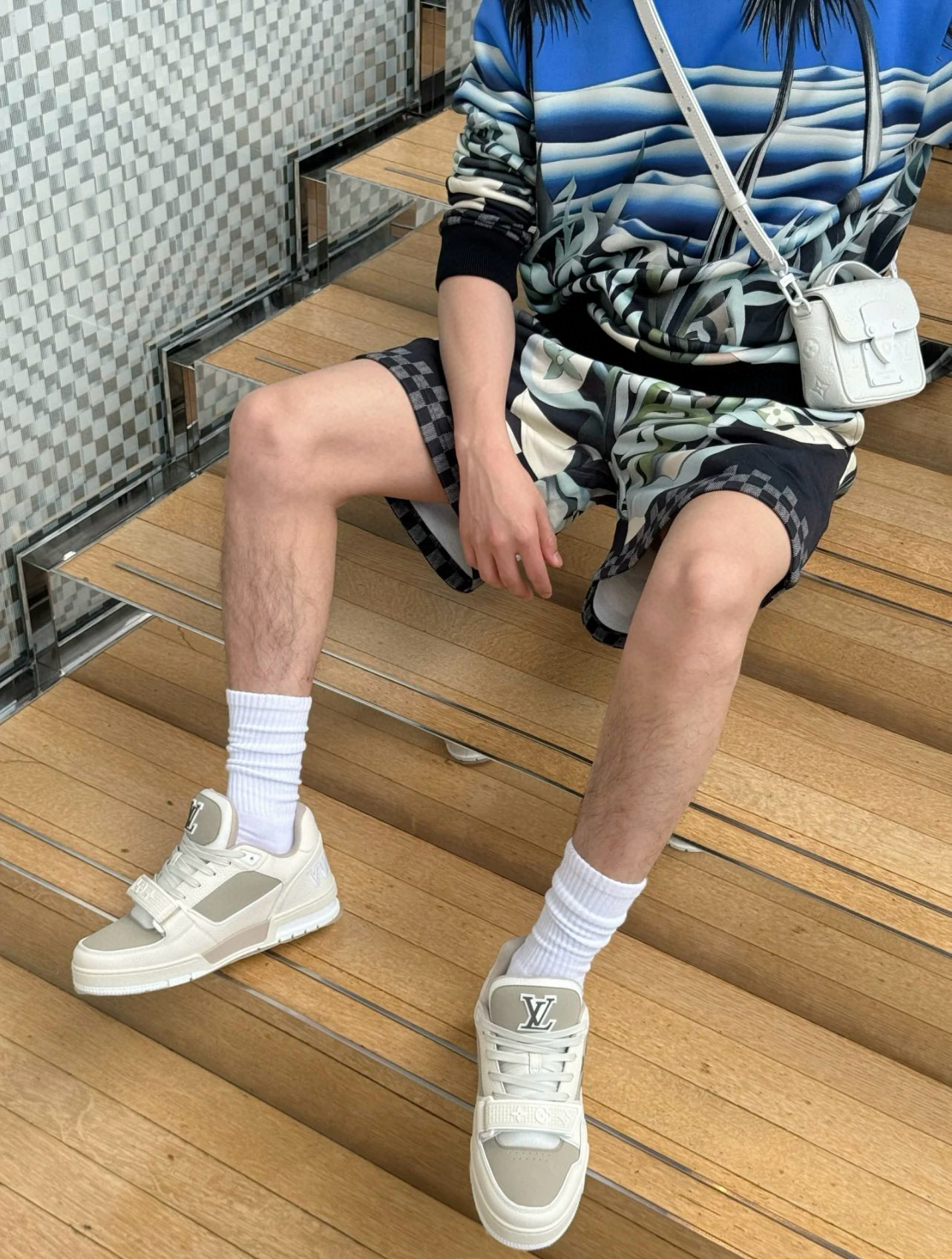 模特上身效果图。