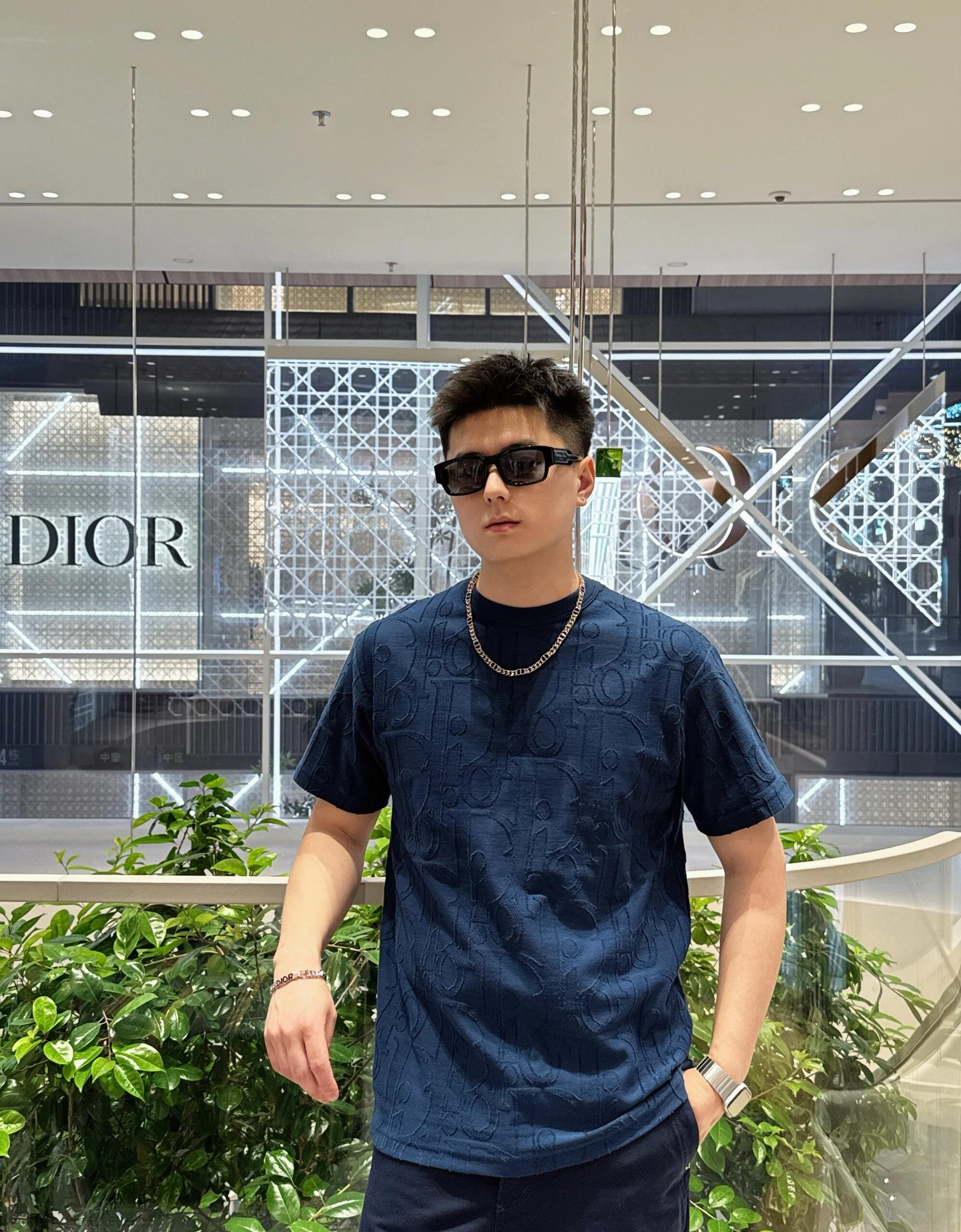 模特上身效果图。