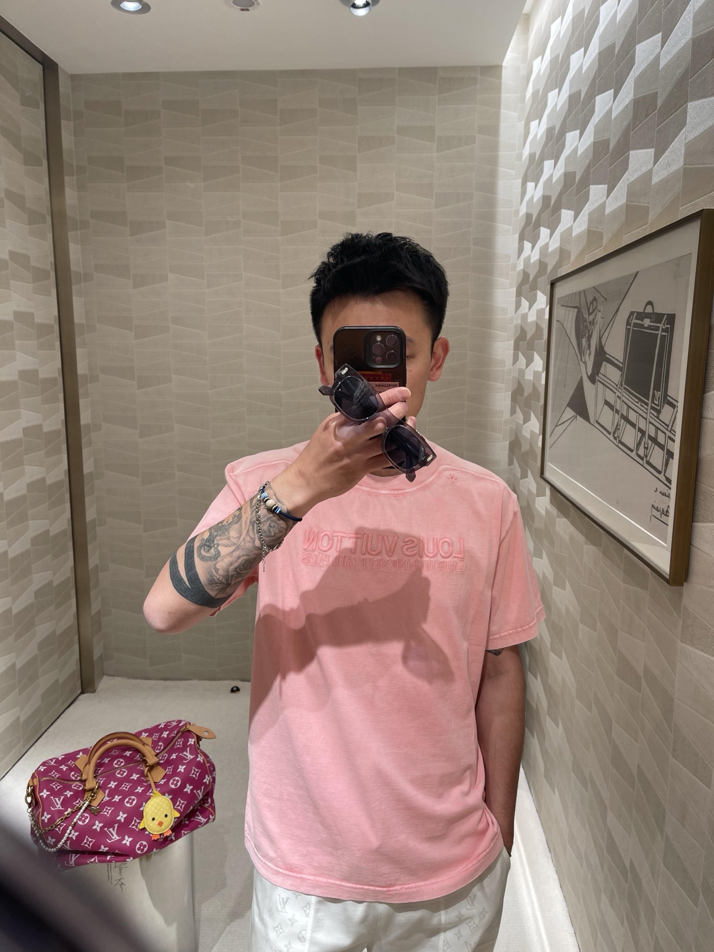 模特上身效果图。