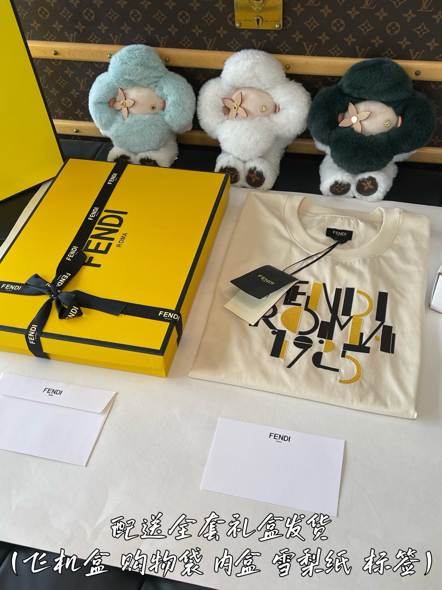 加💰升级全套礼盒发货
细节图请品鉴 无滤镜实拍
好的东西 不需要花里胡哨吹嘘飞机盒 购物袋 礼盒 丝带 卡片 雪梨纸
官网配件 给你官网购物的体验感

