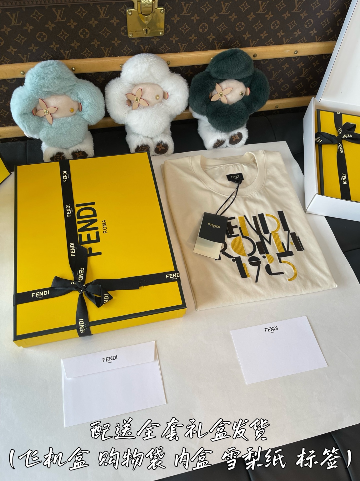 加💰升级全套礼盒发货
细节图请品鉴 无滤镜实拍
好的东西 不需要花里胡哨吹嘘飞机盒 购物袋 礼盒 丝带 卡片 雪梨纸
官网配件 给你官网购物的体验感
