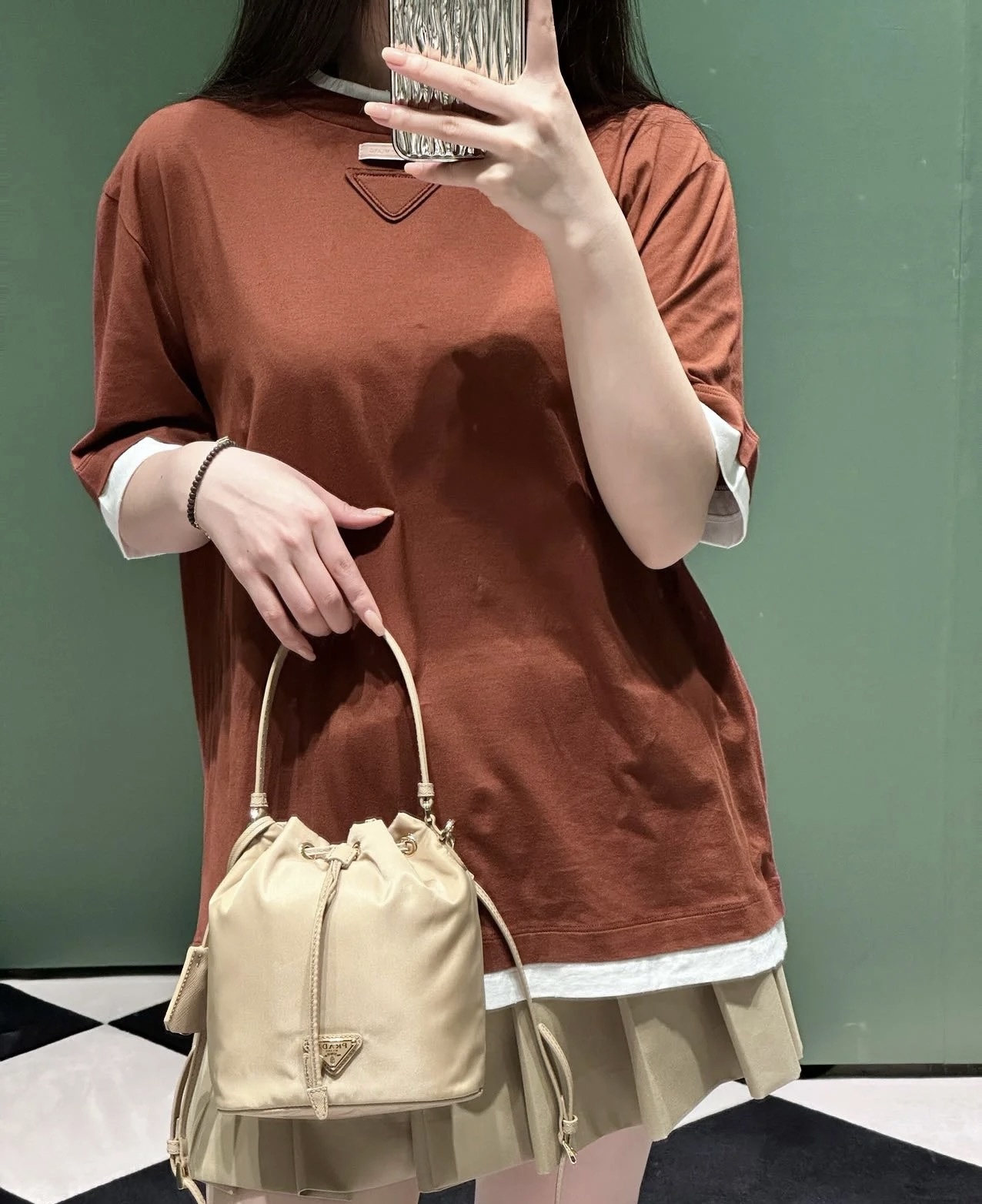 模特上身效果图。