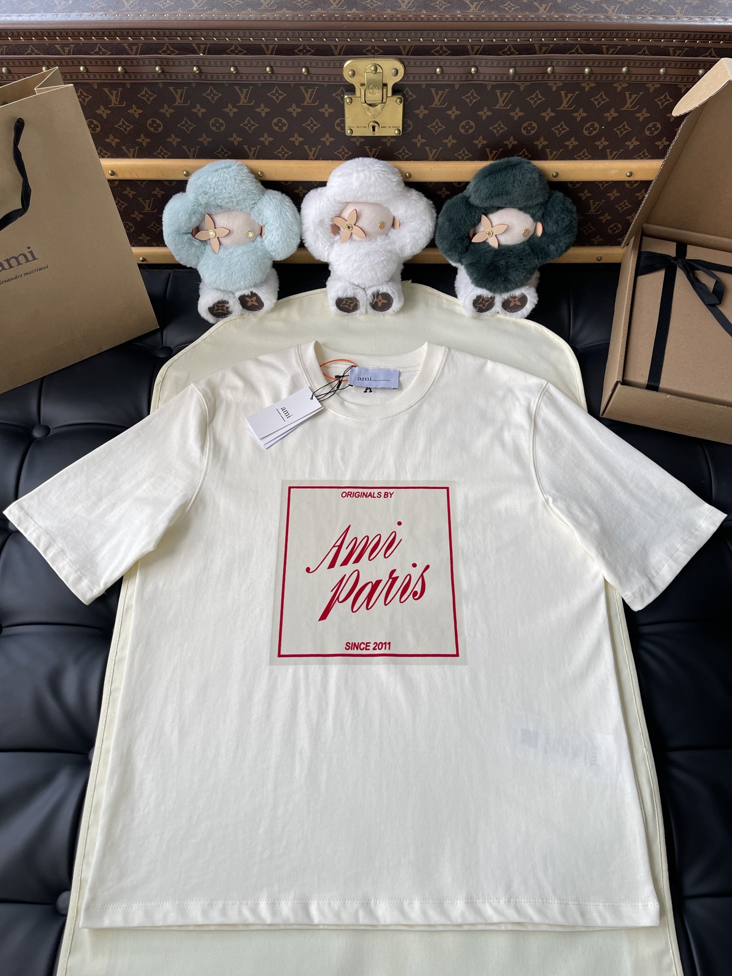 Framed Paris Script T-Shirt — product photograph