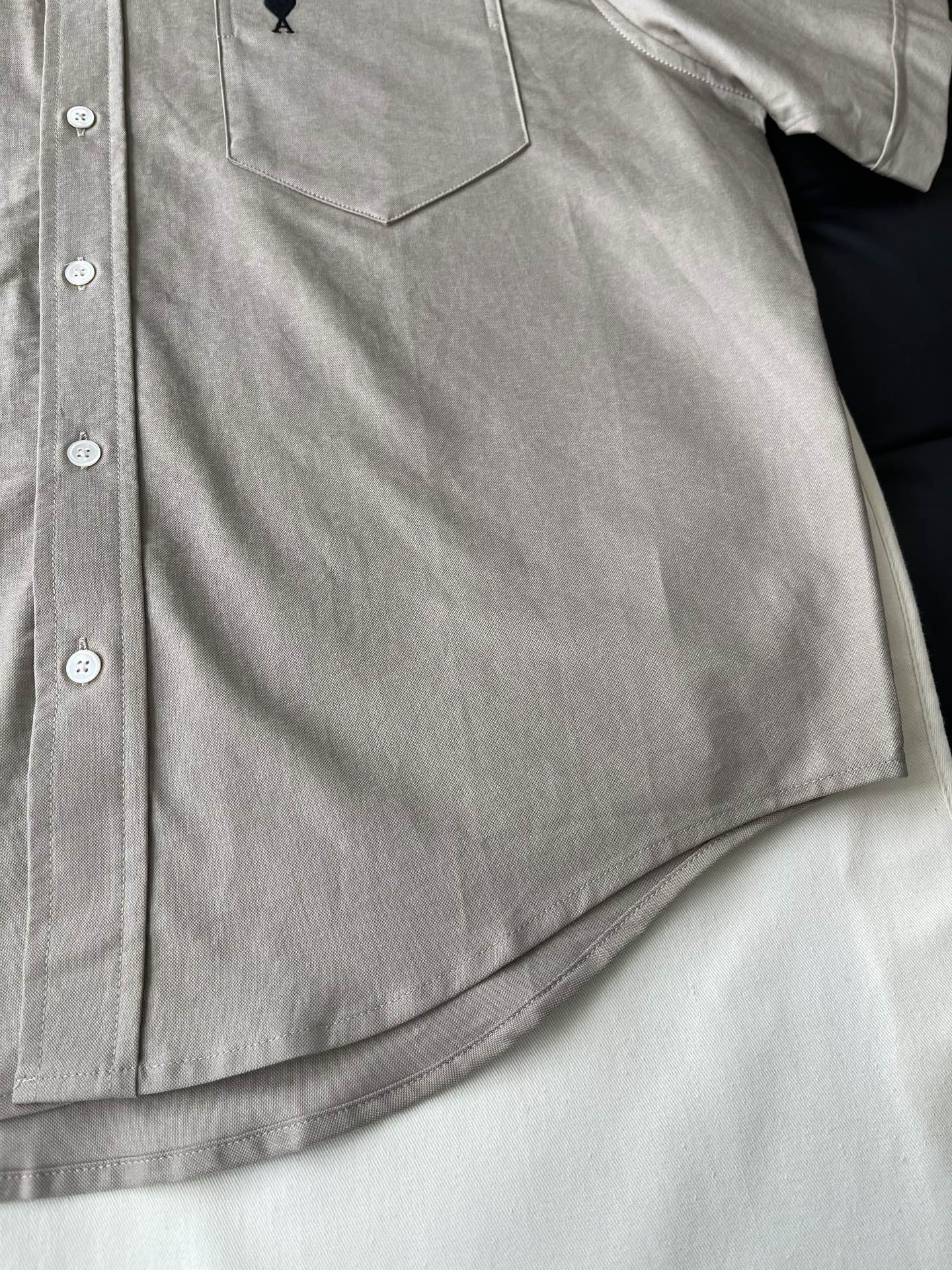 Heart-A Pocket Short-Sleeve Shirt — product photograph