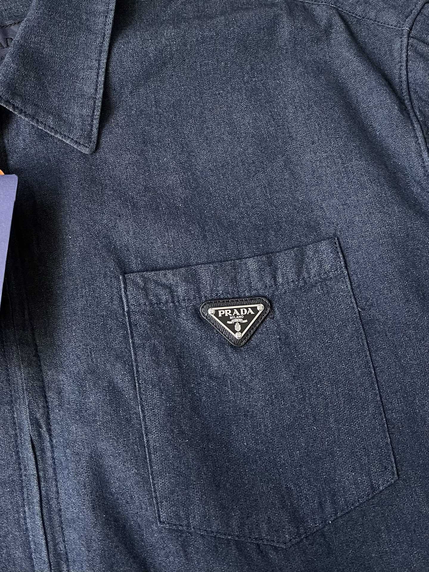 Triangle-Pocket Zip Overshirt — product photograph