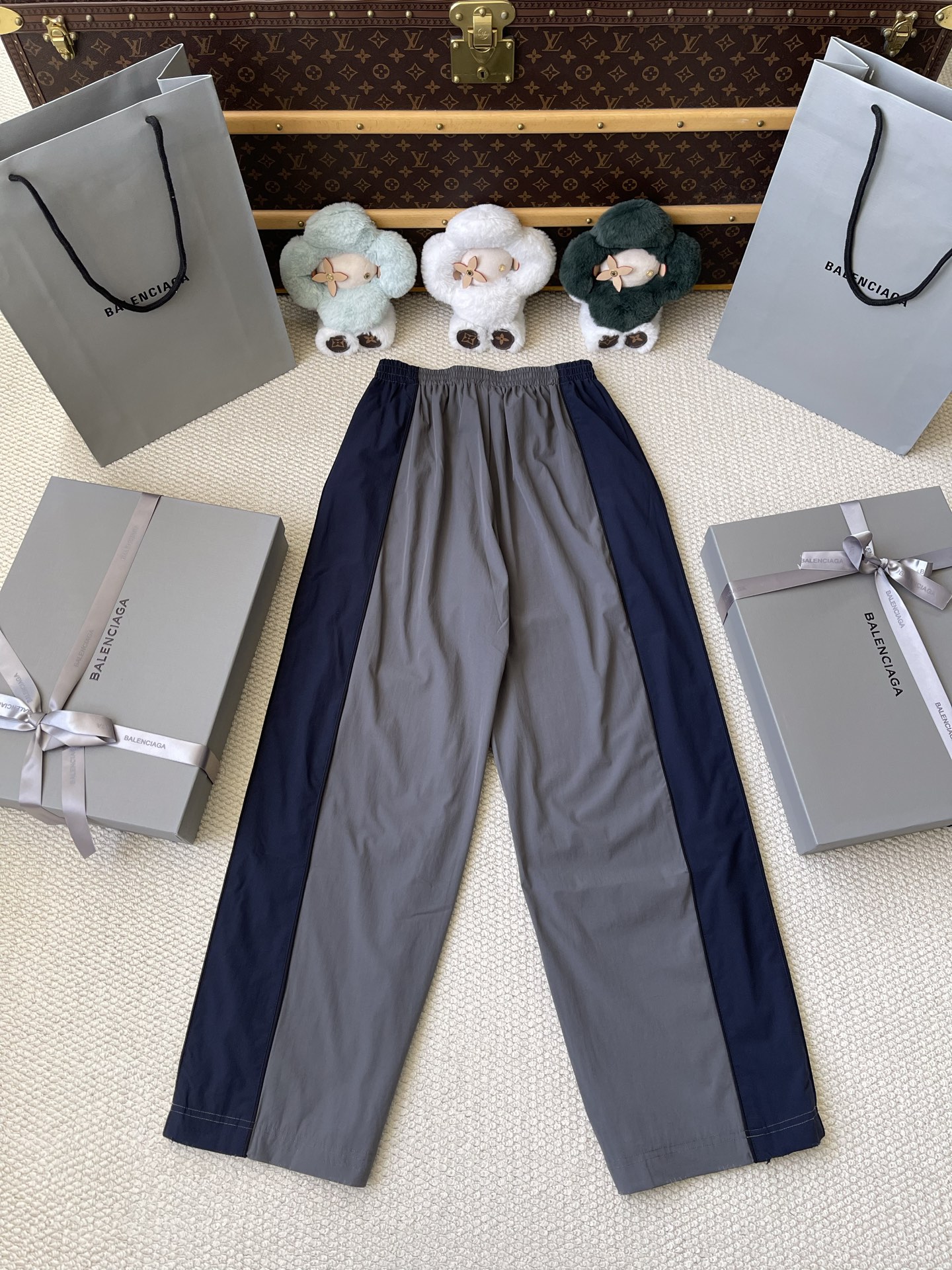 Contrast-Stripe Quarter-Zip Matching Separates — product photograph