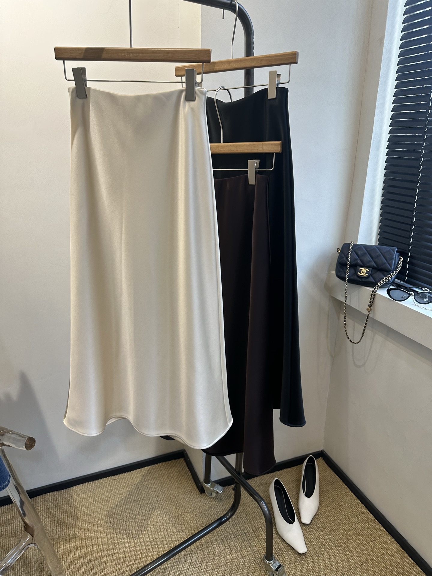 _dvc9sMe-92S4rQ8Dgc_HIg4yLFZo7D2Zg3c3L6A