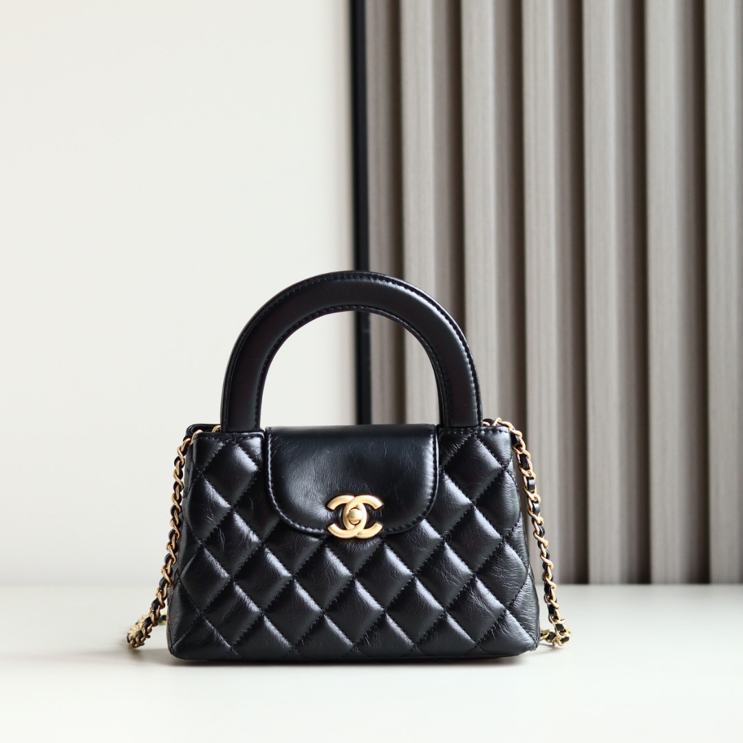 💓Bolso con asa Kelly de 23K La moda es un ciclo. Chanel ha rediseñado a la popular Kelly de mediana edad y le ha dado …