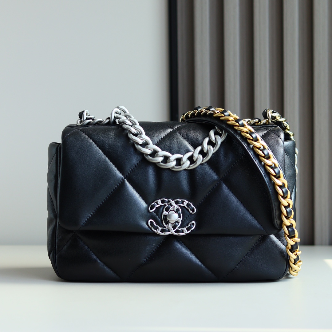 Bolso 19 original puro Bolso clásico chip 19 Cuero: piel de cabra genuina con marco cuadrado original europeo Herrajes:…