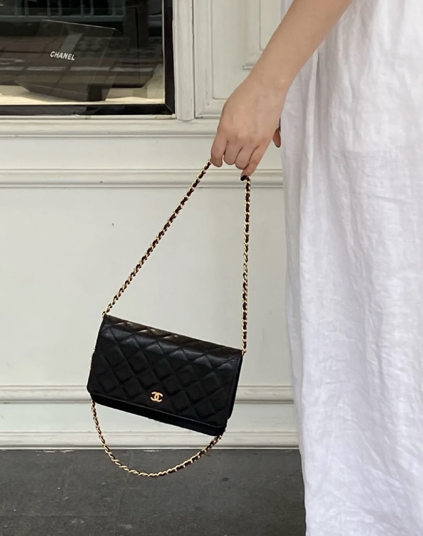 Bolso de la suerte de Chanel con herrajes dorados