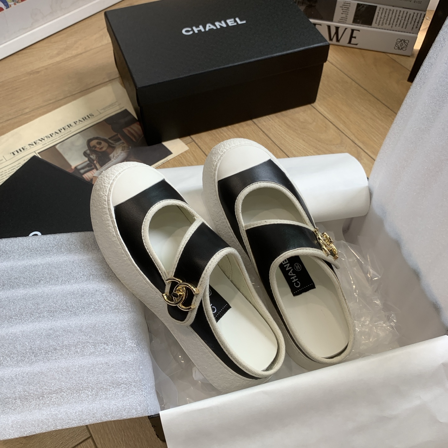 Chanel 24P Ballerina Flats with Chain Detail - Comfortable & Stylish 9 i1744922031944 3112 0 7
