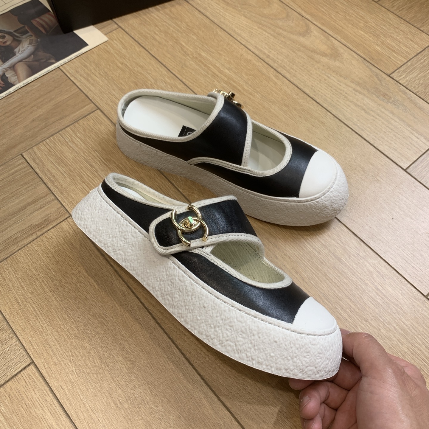 Chanel 24P Ballerina Flats with Chain Detail - Comfortable & Stylish 5 i1744922032894 6272 0 2