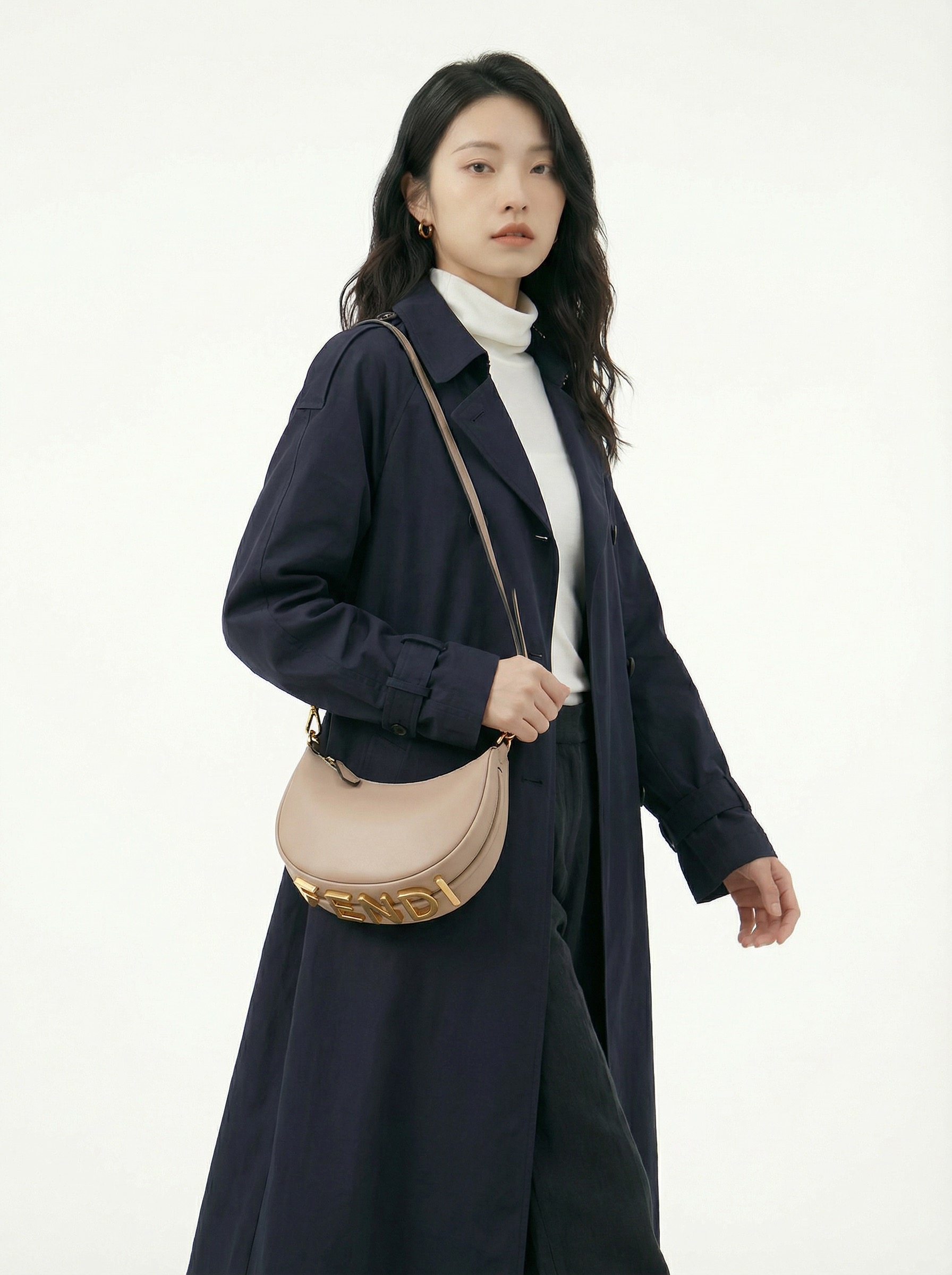 Modelo 0059 con correa para el hombro ajustable, bolso de axila FEND1praphy, con forma de media luna, con el clásico lo…