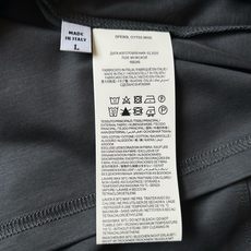 。 2026SS意大利Brioni独家品质全身双车线,区别于市场版本,字母刺绣系列短袖T恤,面料采用原版 。 2026SS意大利Brioni独家品质全身双车线,区别于市场版本,字母刺绣系列短袖T恤,面料采用原版