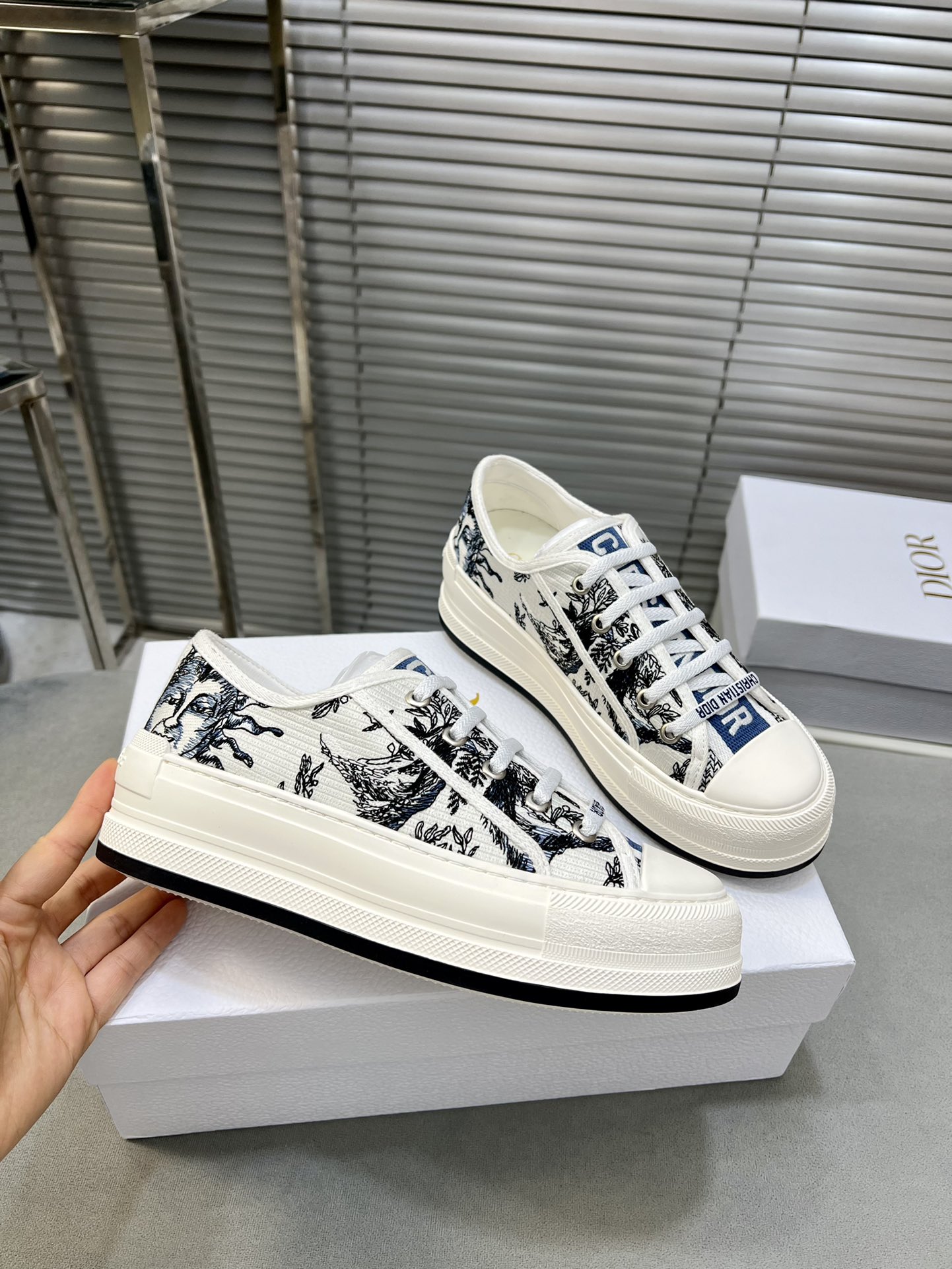 Dior Walk'n'Dior Embroidered Canvas Sneakers, Thick Sole, Comfortable 6 i1713338287 772 7