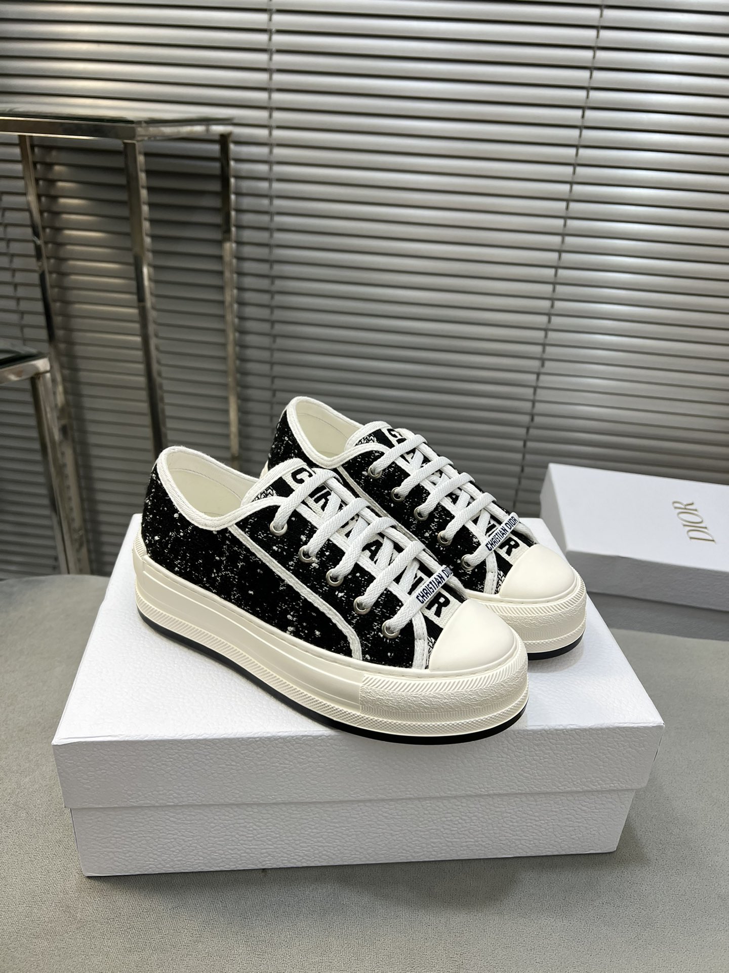 Dior Walk'n'Dior Embroidered Canvas Sneakers - Comfortable & Stylish 2 i1713338462 2445 3