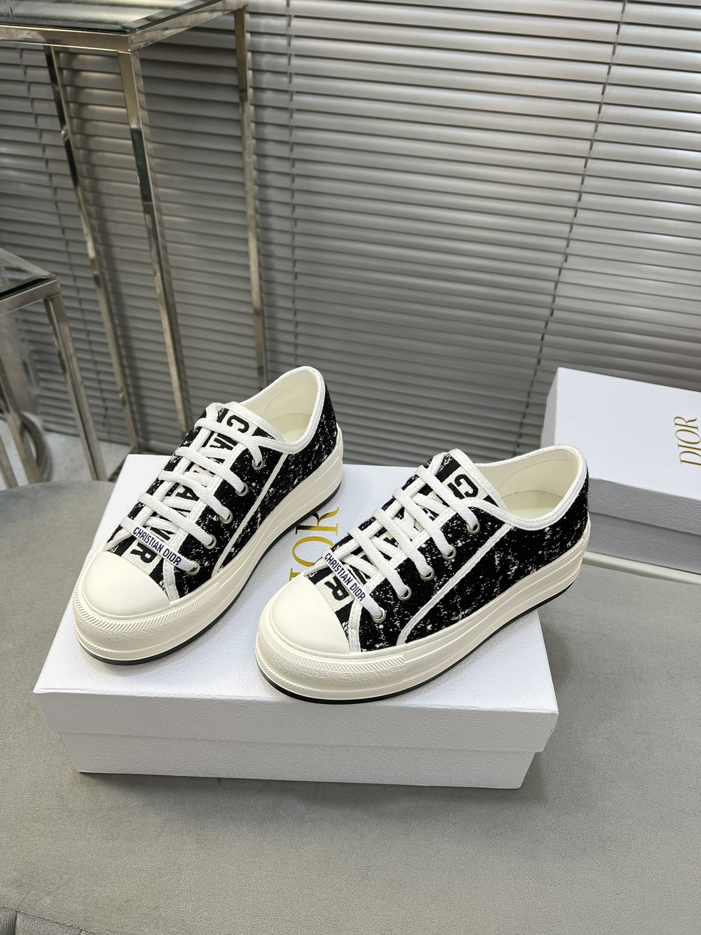 Dior Walk'n'Dior Embroidered Canvas Sneakers - Comfortable & Stylish 5 i1713338462 9495 5